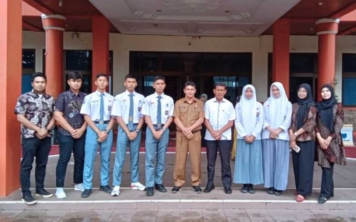 IMG_000000_000000-21-696x434