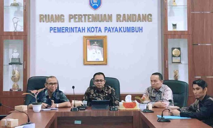 IMG_000000_000000-51-696x420