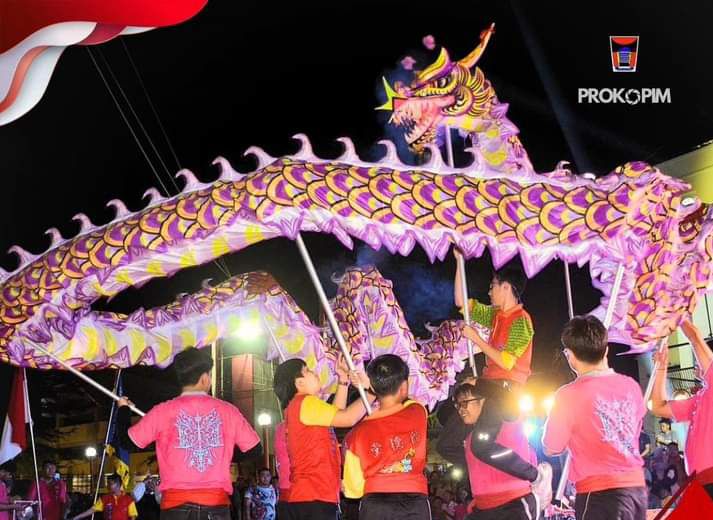 Pawai telong telong akhiri kegiatan festival siti nurbaya di kota padang