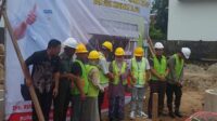 Peletakan batu pertama pembangunan puskesmas di kambang