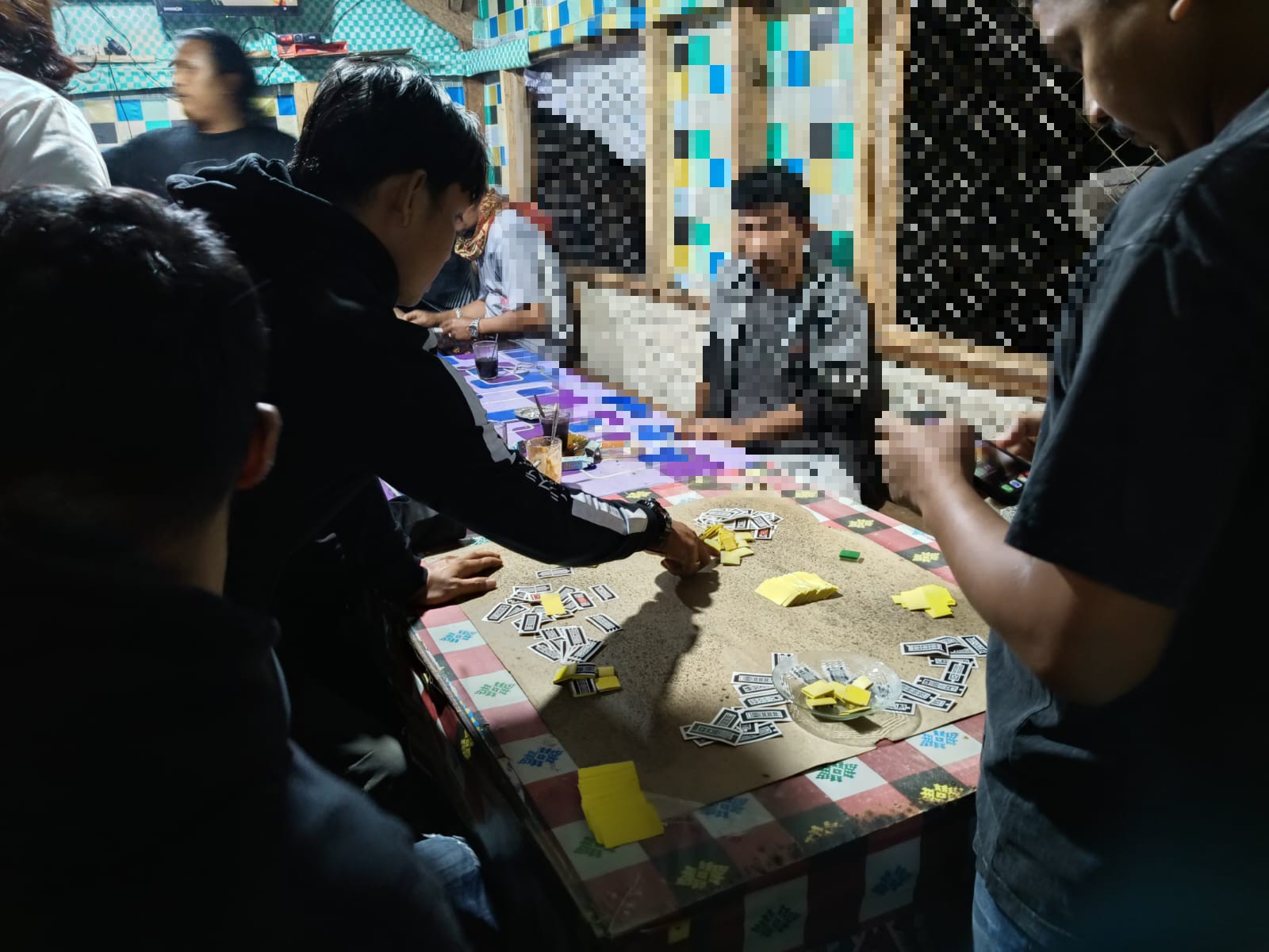 Pemain judi ditangkap polisi
