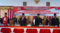 Sebanyak 35 anggota DPRD 50 Kota Resmi dilantik di gedung dewan setempat