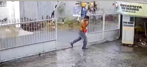 Viral di sosmed diduga pria ODGJ masuk di kamar mahasiswi di kota padang