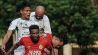 Semen padang unggul tipis 1-0 saat menjamu PSS Sleman di Lapangan PTIK Jakarta