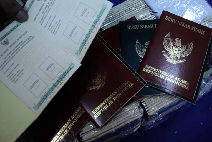 Buku nikah dibawa maling