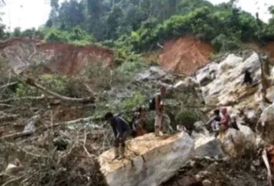 Lokasi runtuhnya tambang emas di sungai abu