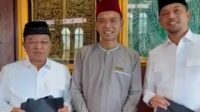 Paslon Almaisyar-Joni Hendri bersama UAS