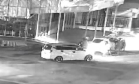 Aksi gerombolan rampok terhadap driver ojol terekam CCTV