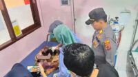 Kondisi pengecekan jasad bayi malang di puskesmas setempat