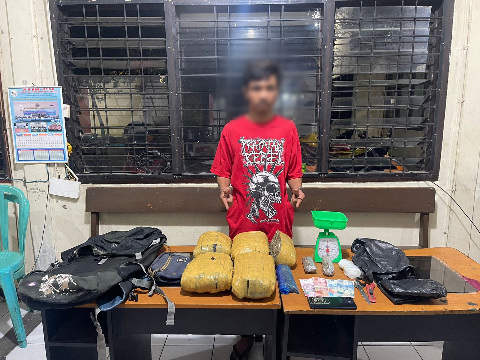 Pengedar dan barang bukti diamankan di Mapolres Payakumbuh